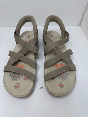 SKECHERS SLIP ON SIZE 10